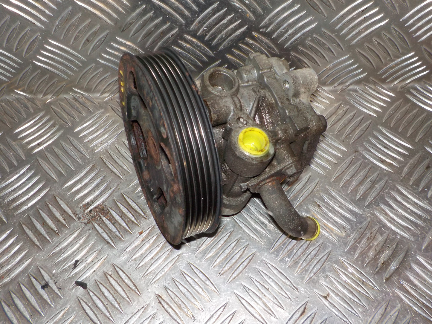 Suzuki Grand Vitara Servopumpe Med OEM Nr. Ophugger Fra Suzuki Ophugger