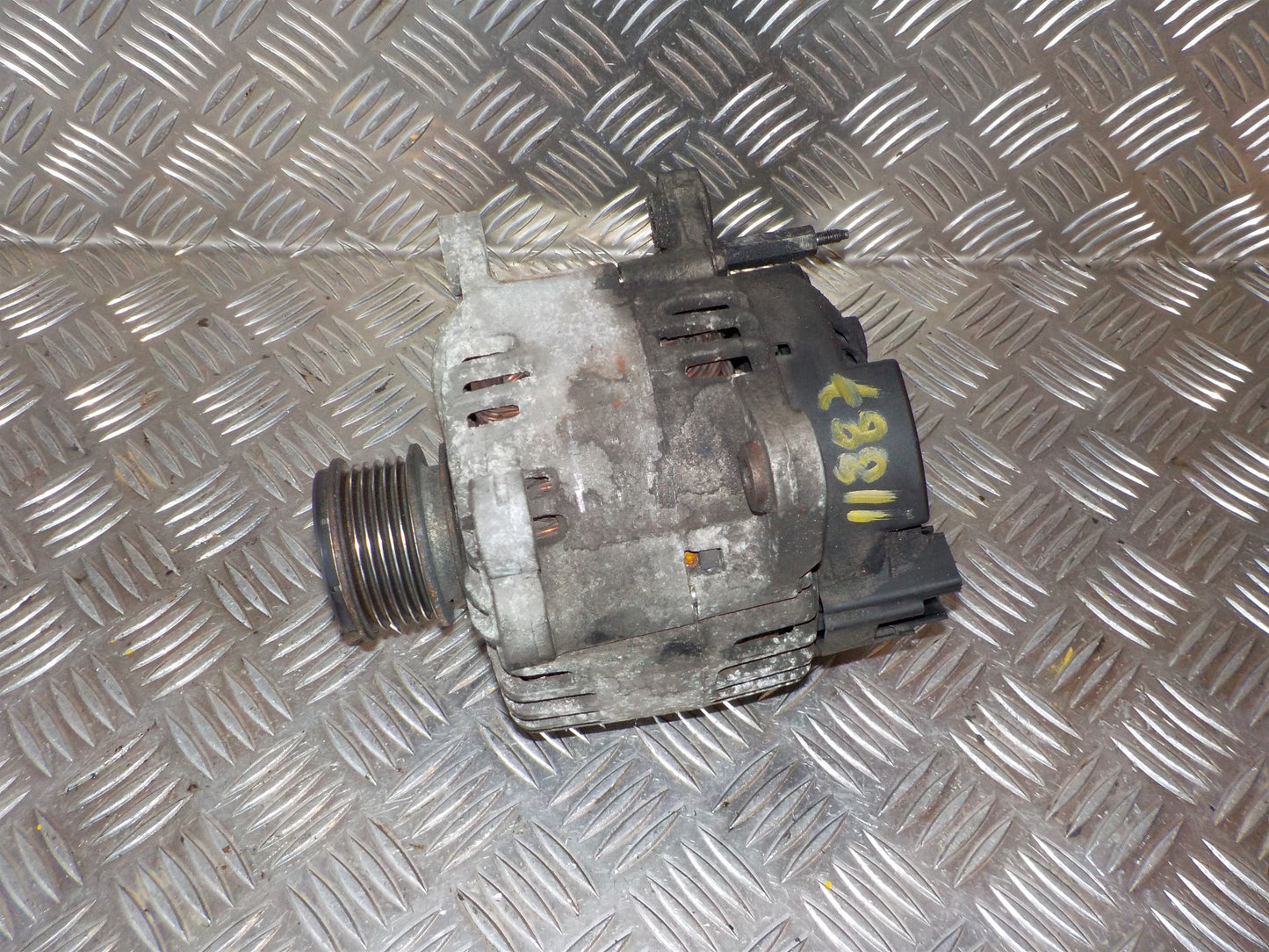 Seat Altea Generator Med OEM Nr. 06F903023C Fra Seat Ophugger