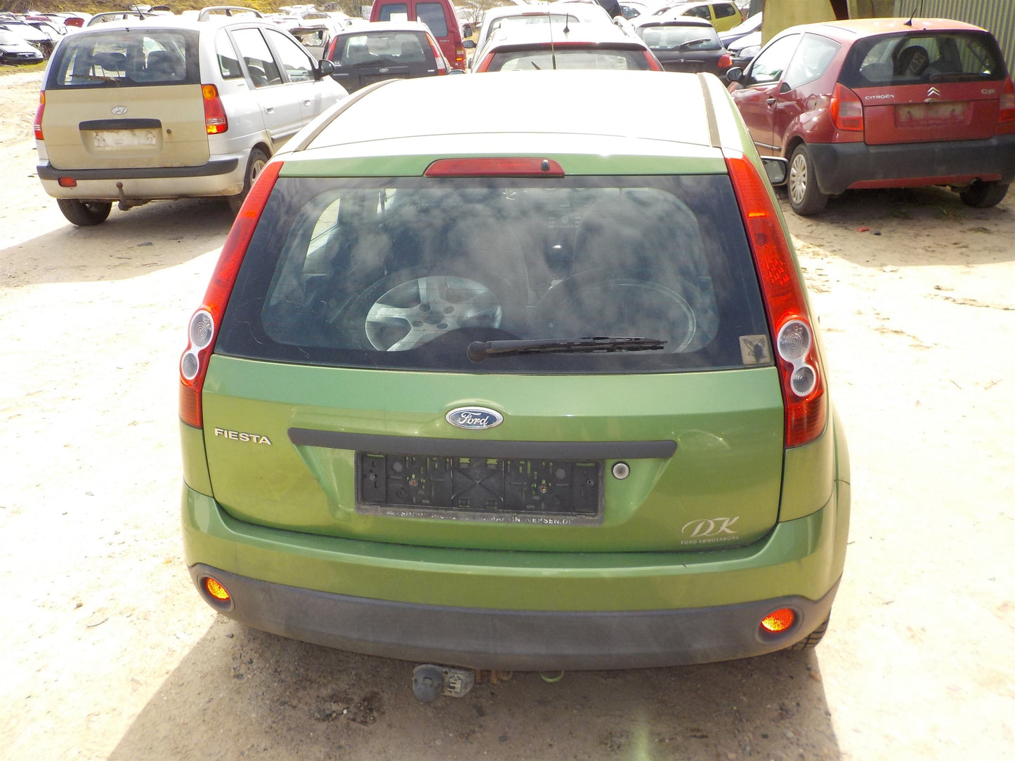 Ford Fiesta 6 Pluk-Selv-Bil Med OEM Nr. Ophugger Fra Ford Ophugger