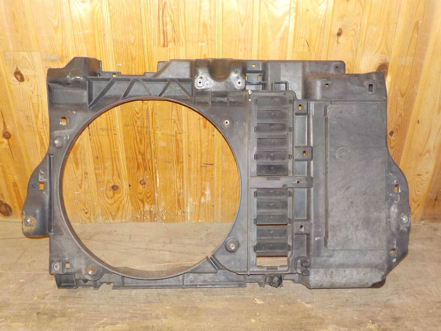 Citroen C5 Frontkasse Med OEM Nr. 7104Q8 Fra Citroen Ophugger