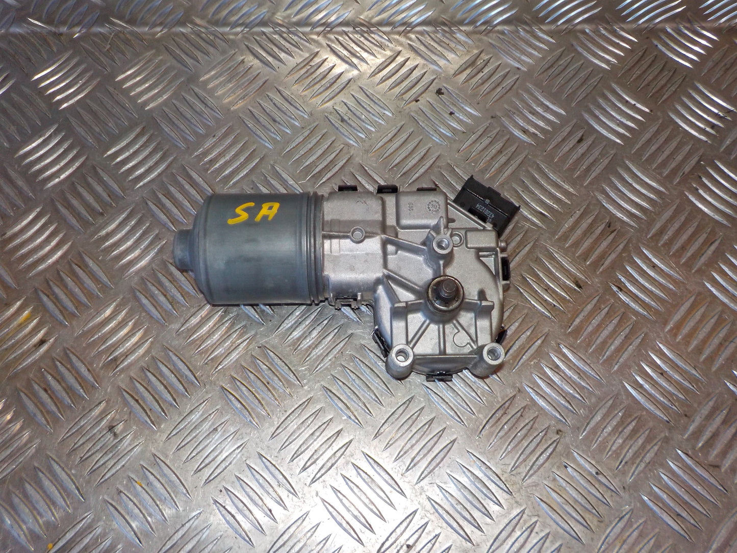 Renault Modus Viskermotor Med OEM Nr. 0390241777 Fra Renault Ophugger