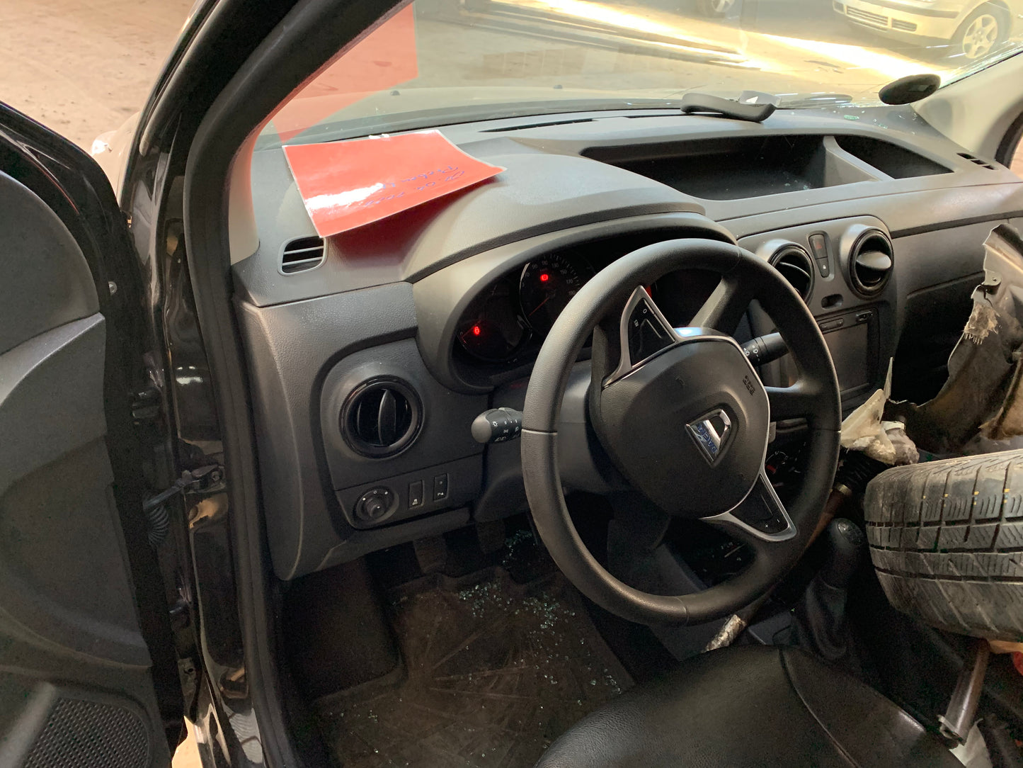 Dacia Dokker Pluk-Selv-Bil Med OEM Nr. Ophugger Fra Dacia Ophugger