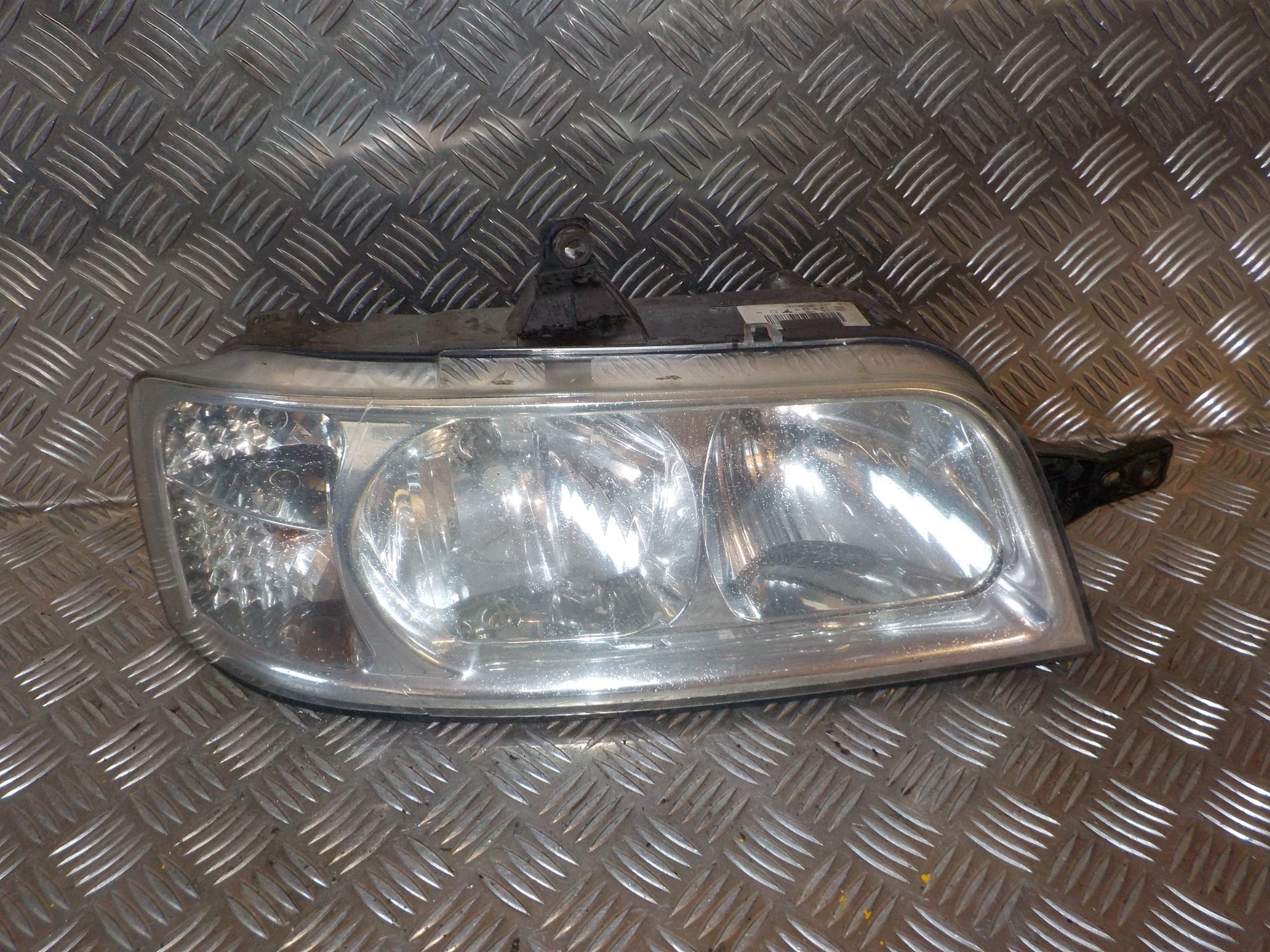 Peugeot Boxer Forlygte Med OEM Nr. 1347690080 Fra Peugeot Ophugger