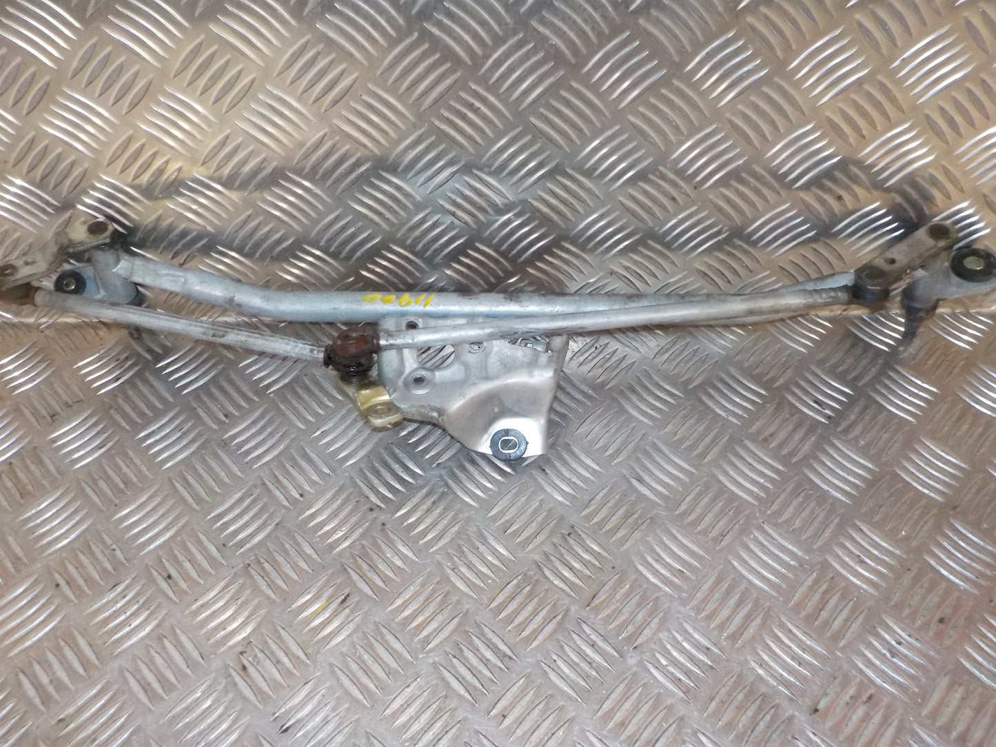 Rover Freelander Viskertræk Med OEM Nr. Ophugger Fra Rover Ophugger