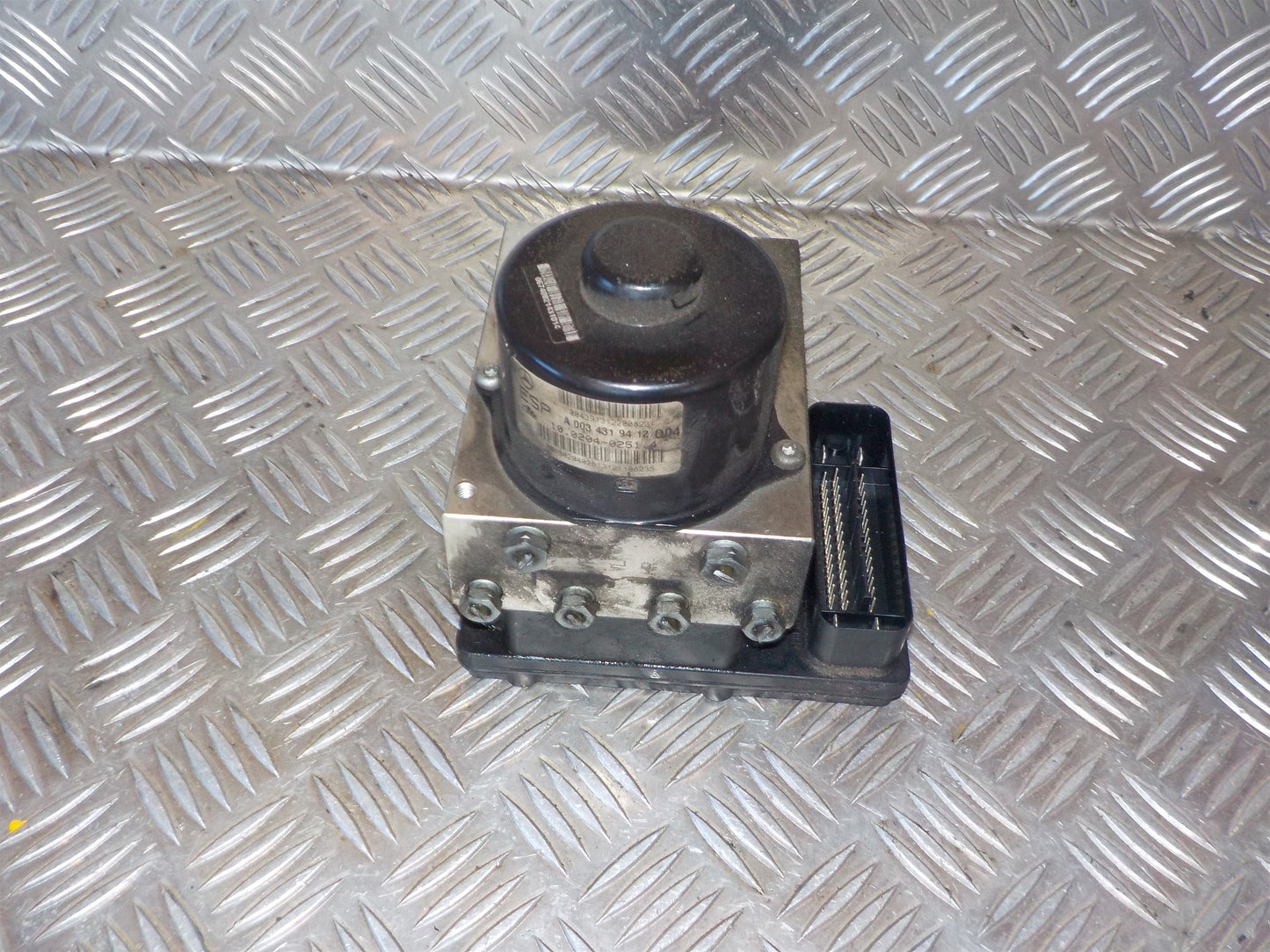 Mercedes C W203 ABS Pumpe Med OEM Nr. A0044316212 Fra Mercedes Ophugger