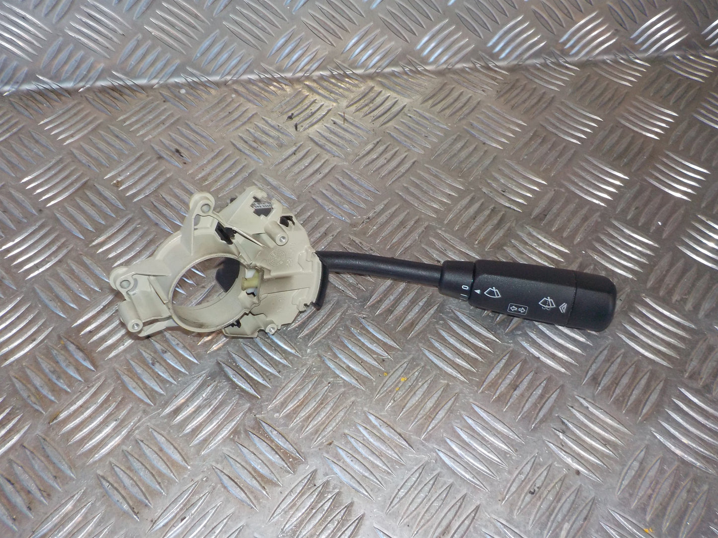 Mercedes C W203 Kontakt Visker Med OEM Nr. 23054500107C45 Fra Mercedes Ophugger