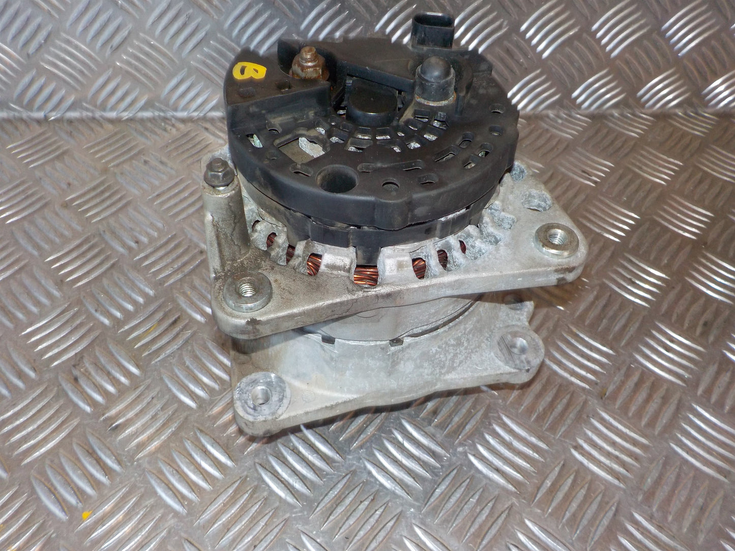 VW Golf 4 1J Generator Med OEM Nr. 06B903018SX Fra VW Ophugger