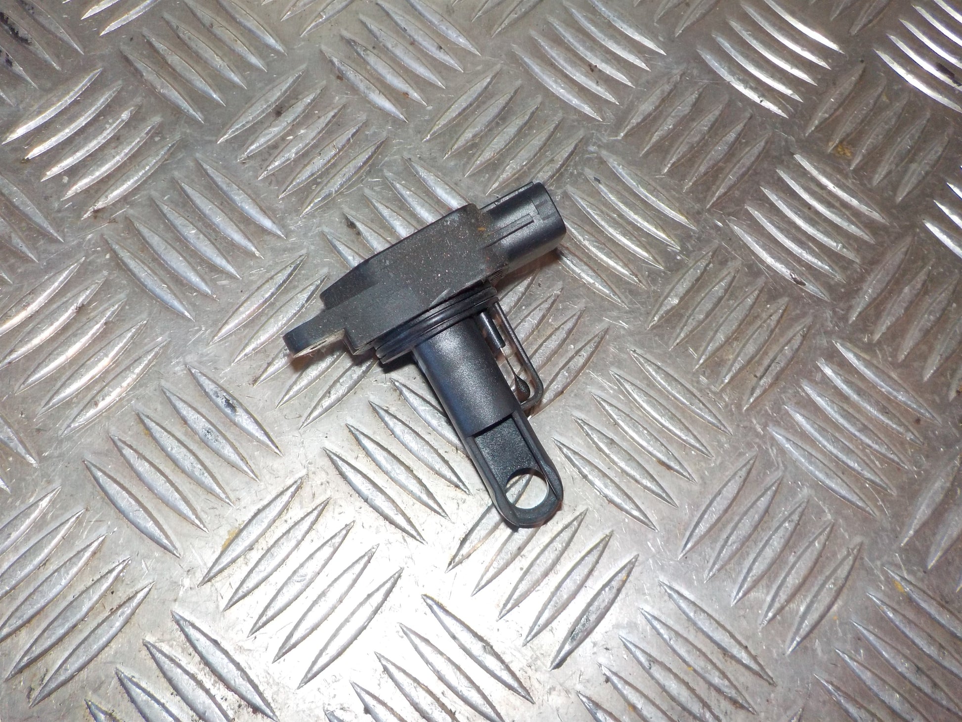 Toyota Yaris Fr. Luftmængdemåler Med OEM Nr. Ophugger Fra Toyota Ophugger