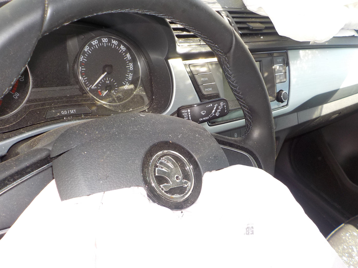 Skoda Fabia Pluk-Selv-Bil Med OEM Nr. TMBER6NJ2JZ071102 Fra Skoda Ophugger