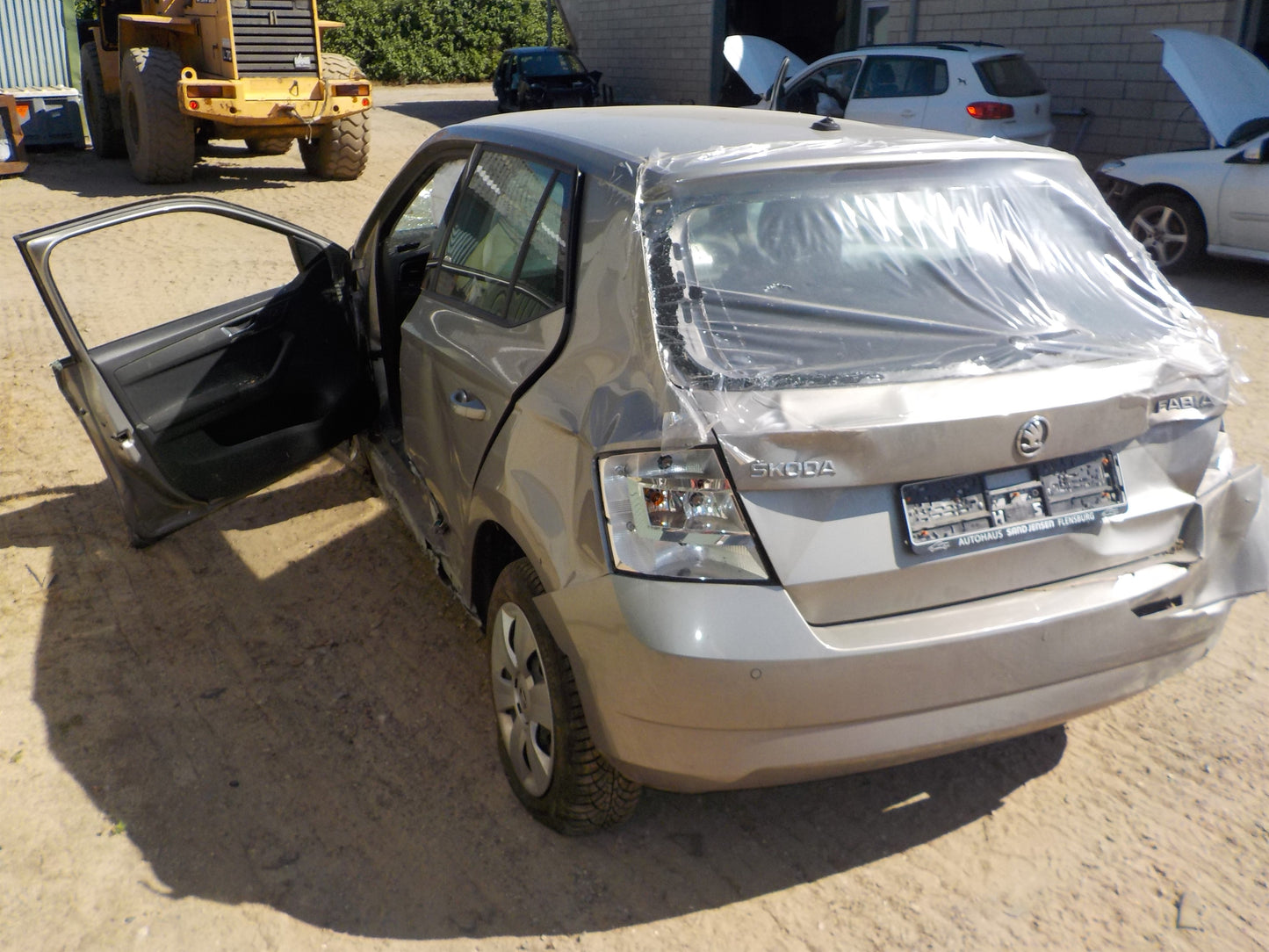 Skoda Fabia Pluk-Selv-Bil Med OEM Nr. TMBER6NJ2JZ071102 Fra Skoda Ophugger