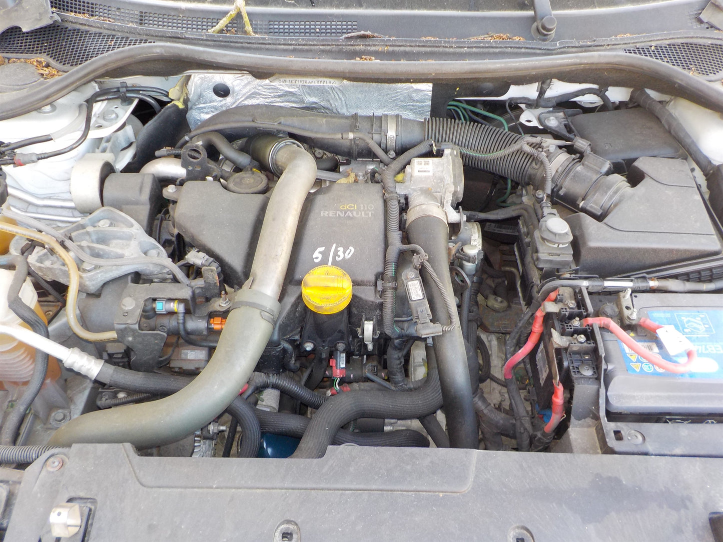 Renault Laguna 3 Pluk-Selv-Bil Med OEM Nr. Ophugger Fra Renault Ophugger
