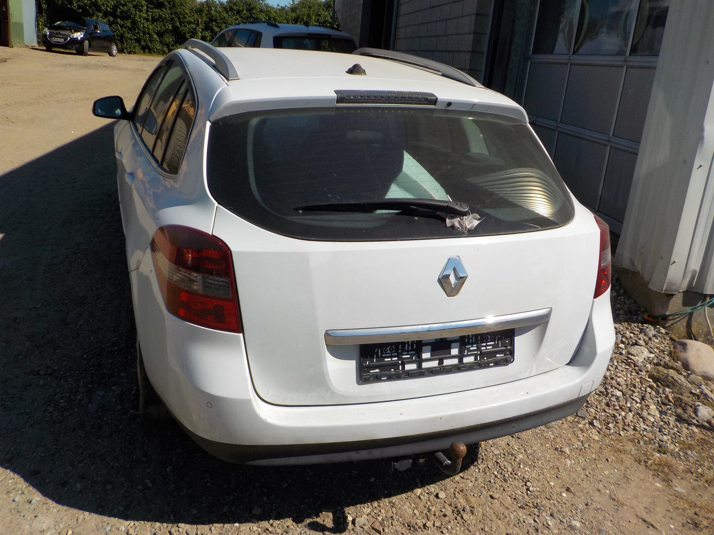 Renault Laguna 3 Pluk-Selv-Bil Med OEM Nr. Ophugger Fra Renault Ophugger