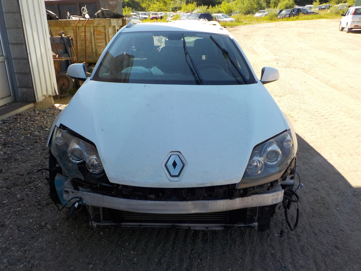 Renault Laguna 3 Pluk-Selv-Bil Med OEM Nr. Ophugger Fra Renault Ophugger