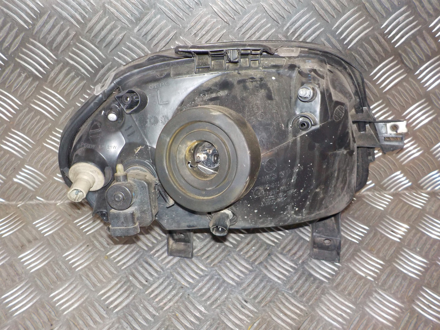 Renault Clio 2 Forlygte Med OEM Nr. 260607414R Fra Renault Ophugger