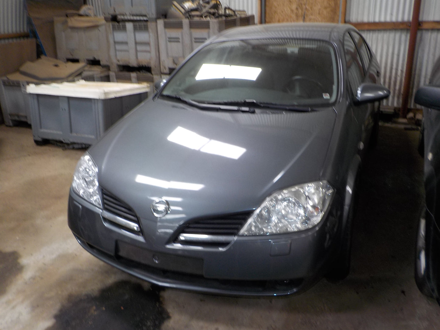 Nissan Primera P12 Pluk-Selv-Bil Med OEM Nr. Ophugger Fra Nissan Ophugger