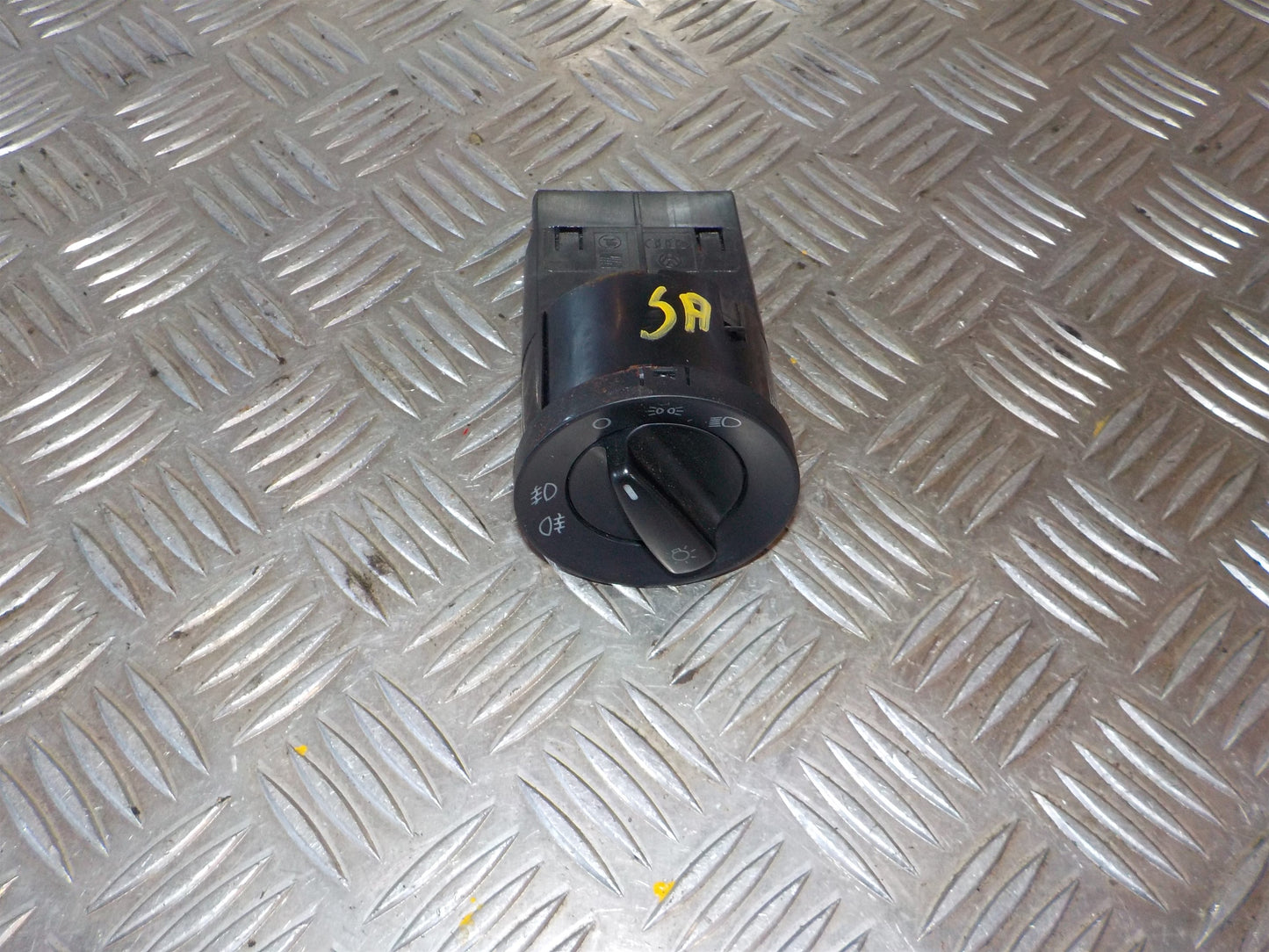 Skoda Roomster Kontakt Lys Med OEM Nr. 1U0941531D Fra Skoda Ophugger