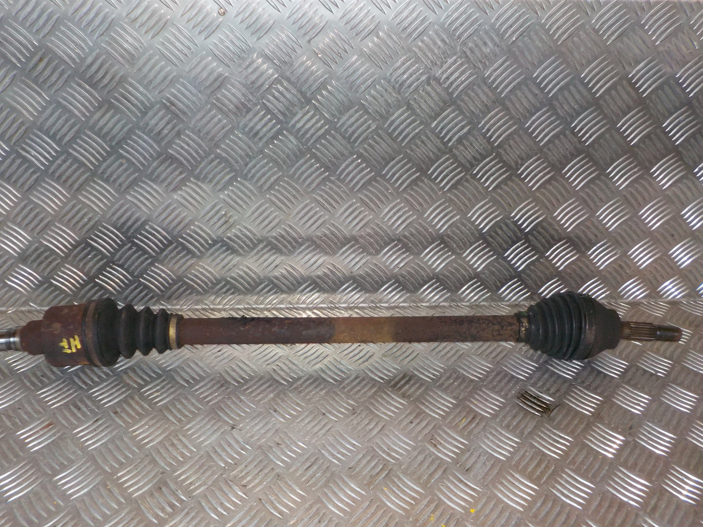 Peugeot 1007 Trækaksel For H Med OEM Nr. 3273HF Fra Peugeot Ophugger