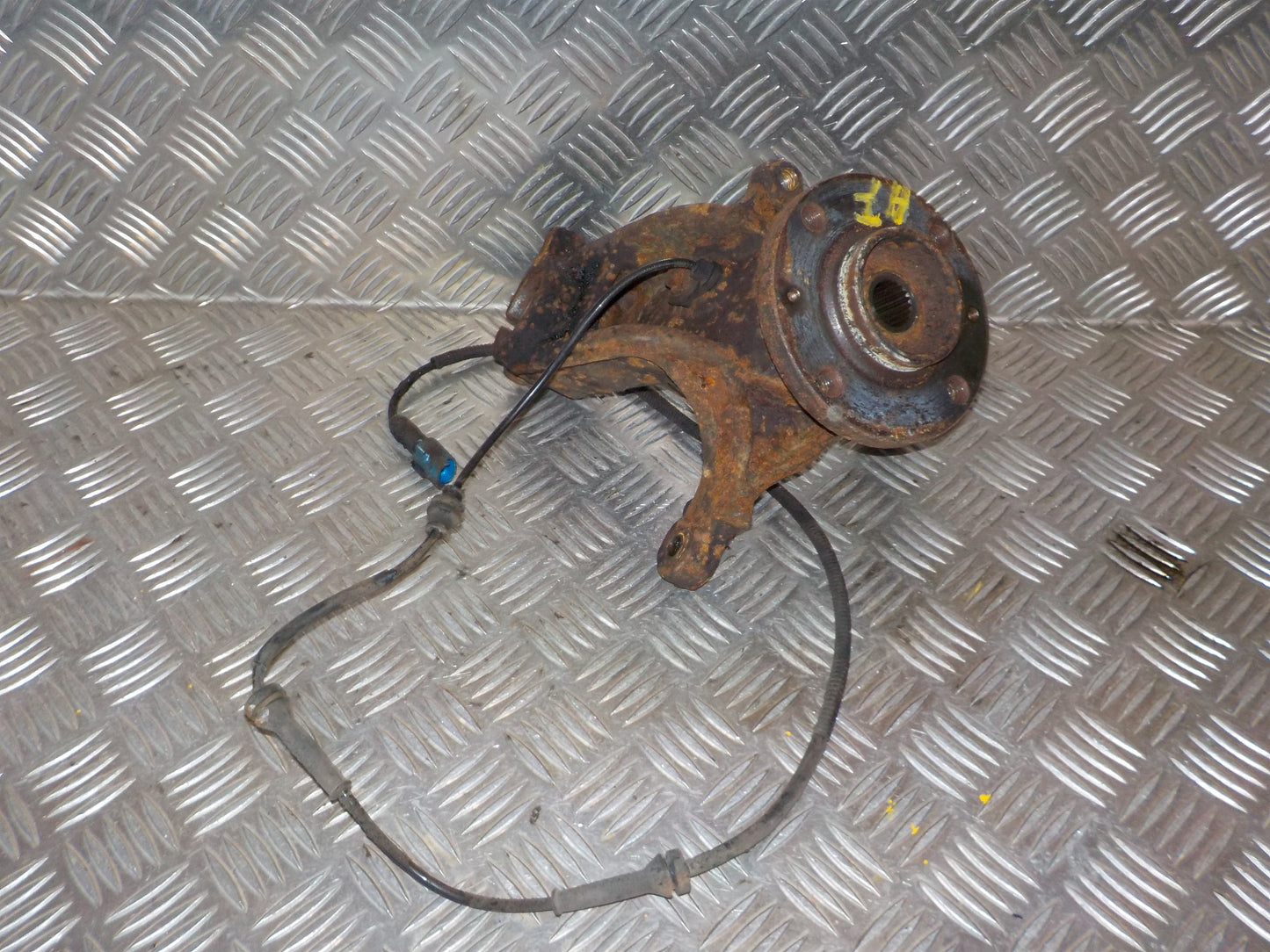 Peugeot 1007 Spindel For H Med OEM Nr. 364791 Fra Peugeot Ophugger