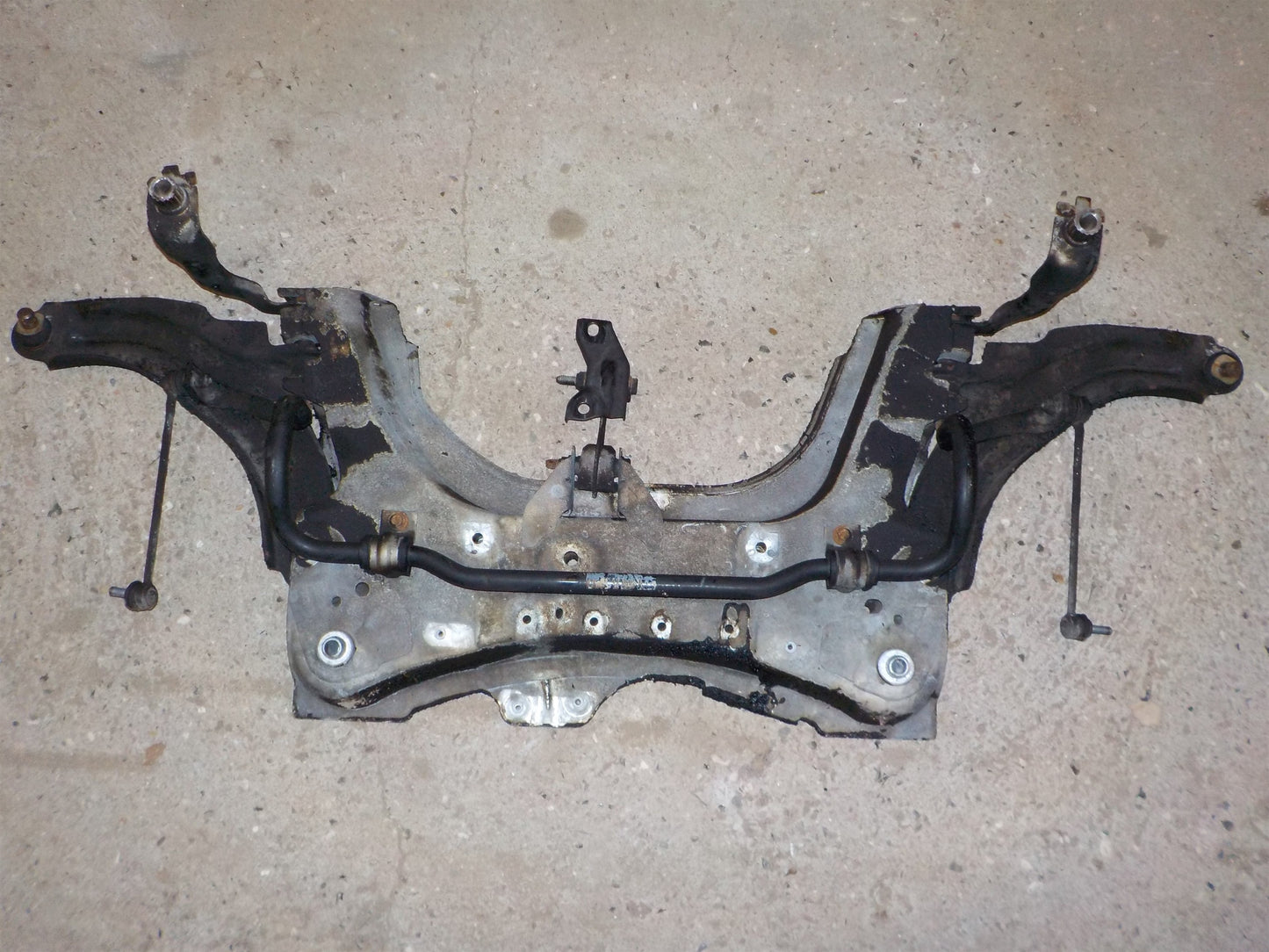 Renault Clio 4 Forbro Med OEM Nr. 544013884R Fra Renault Ophugger