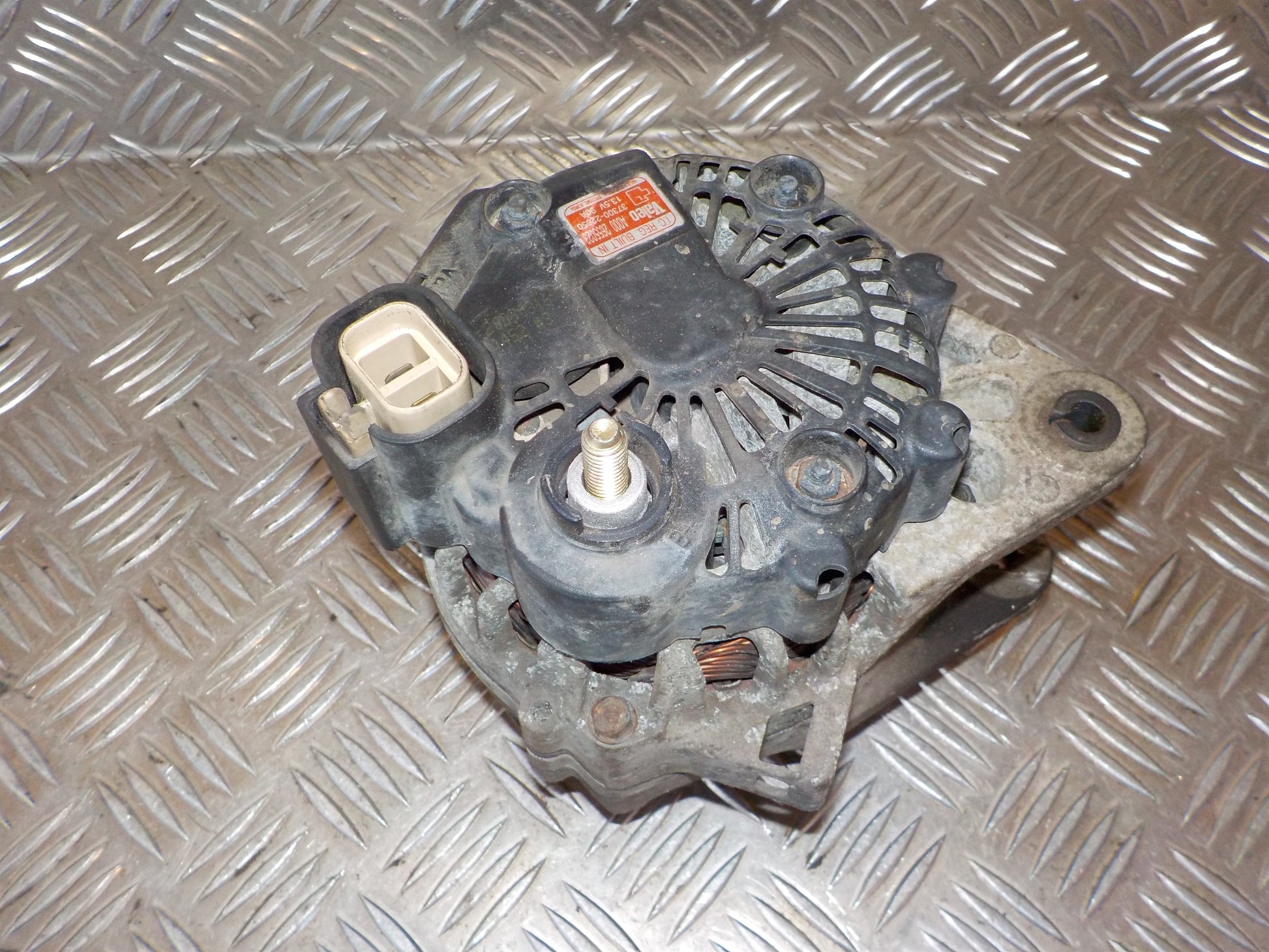 Kia Carens Generator Med OEM Nr. 3730022650 Fra Kia Ophugger