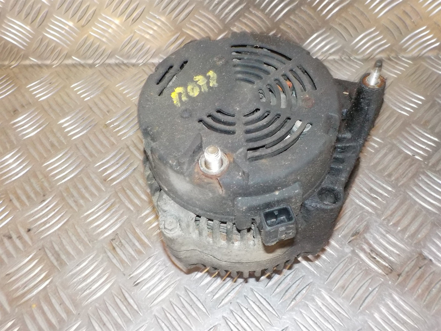 VW Transporter T4 Generator Med OEM Nr. 028903027N Fra VW Ophugger