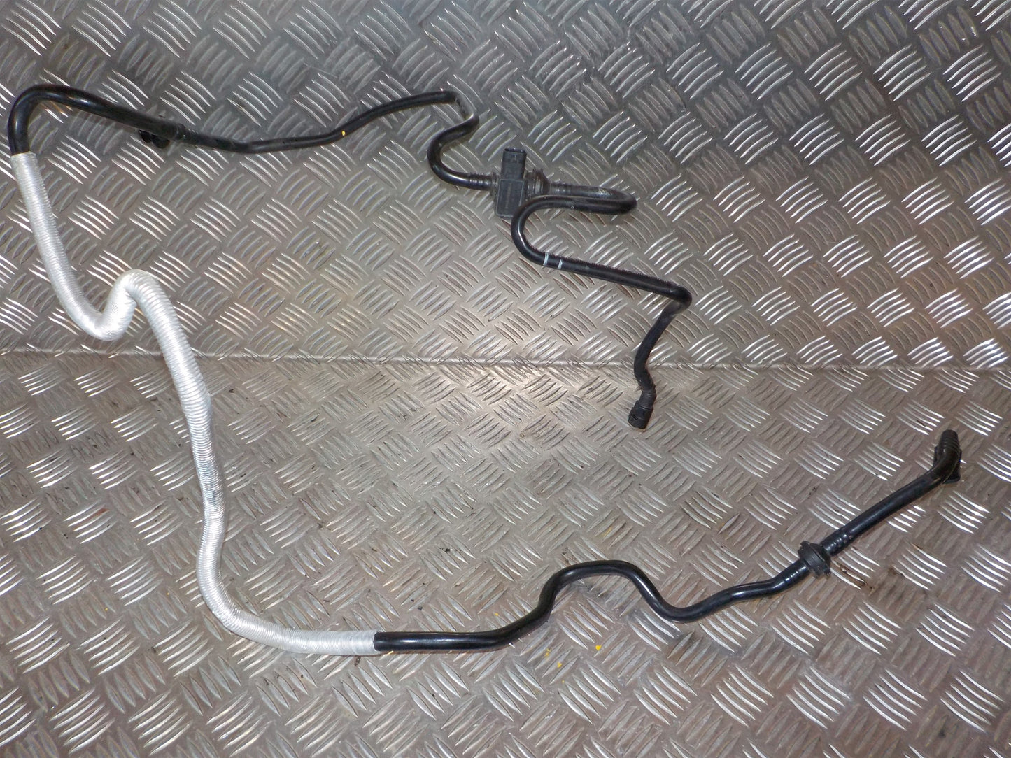 Skoda Fabia Vacuum Ventil Med OEM Nr. 6C1612041 Fra Skoda Ophugger