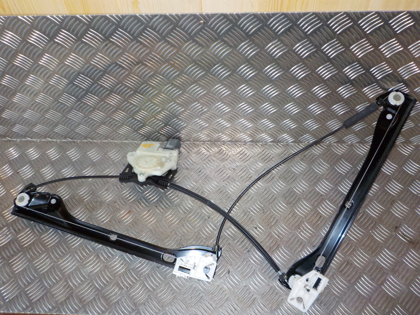 Skoda Fabia Rudemotor - Rudehejs Med OEM Nr. 5JA959812K Fra Skoda Ophugger