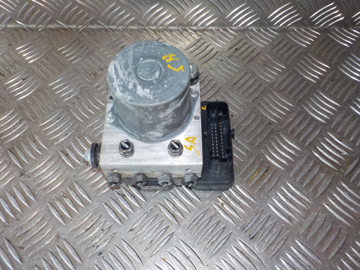 Skoda Fabia Abs Pumpe Med OEM Nr. 6C0614517R Fra Skoda Ophugger