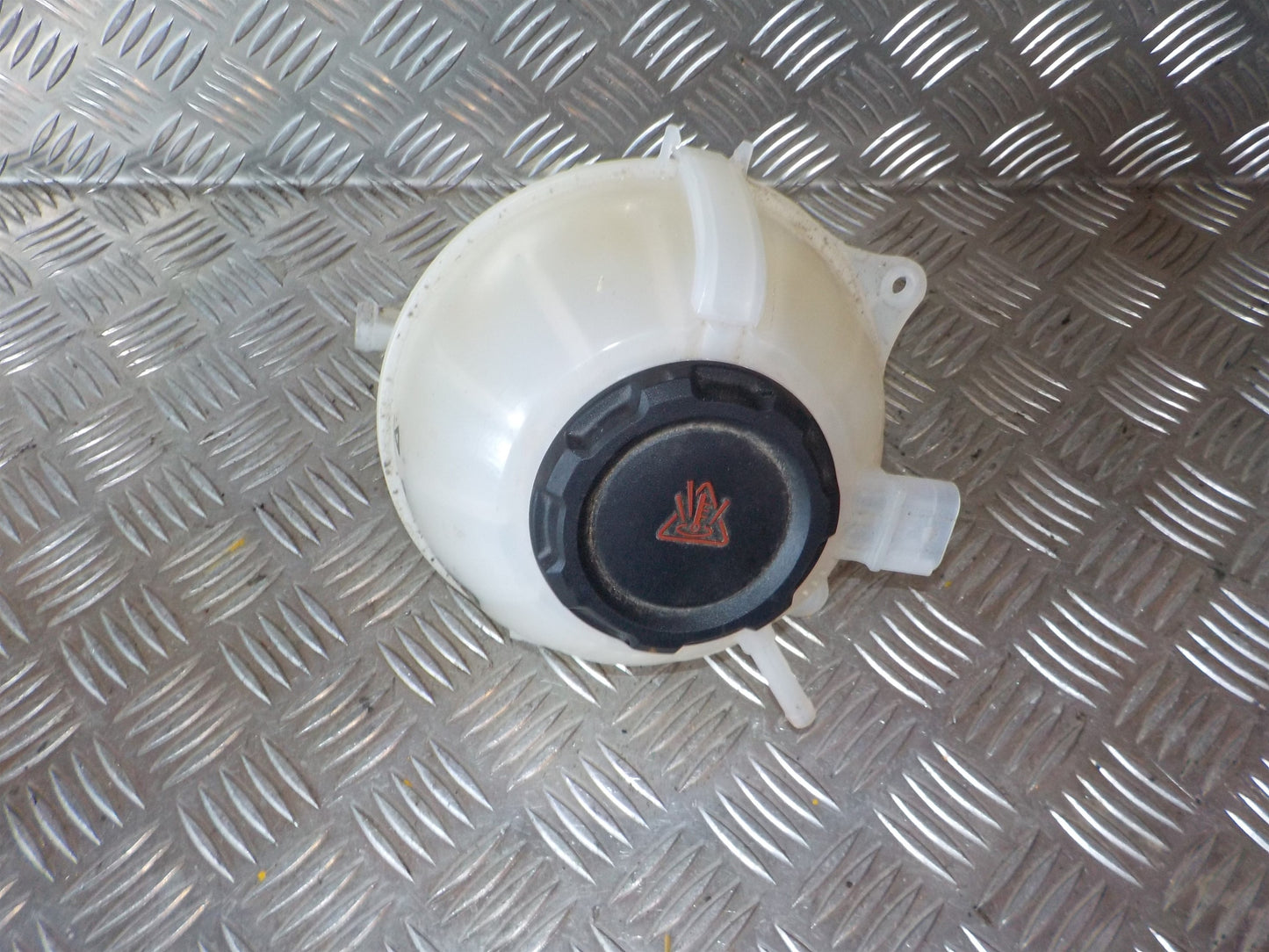 Skoda Fabia Ekspansionsbehold Med OEM Nr. 6Q0121407B Fra Skoda Ophugger