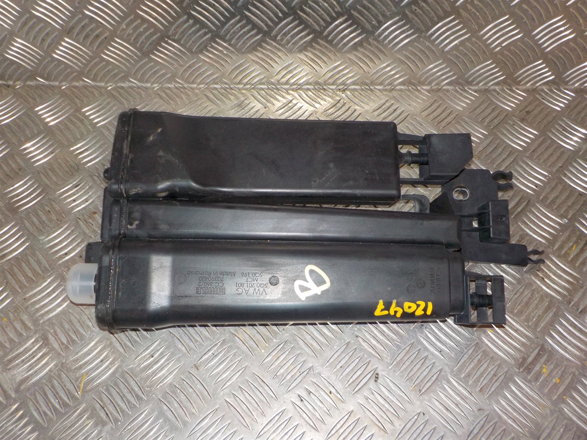 Skoda Octavia Kulbeholder Med OEM Nr. 5Q0201801 Fra Skoda Ophugger