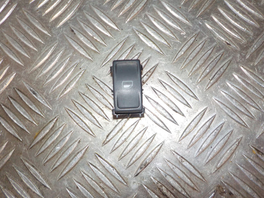 Skoda Octavia Kontakt Rudehejs Med OEM Nr. 5E0959855 Fra Skoda Ophugger