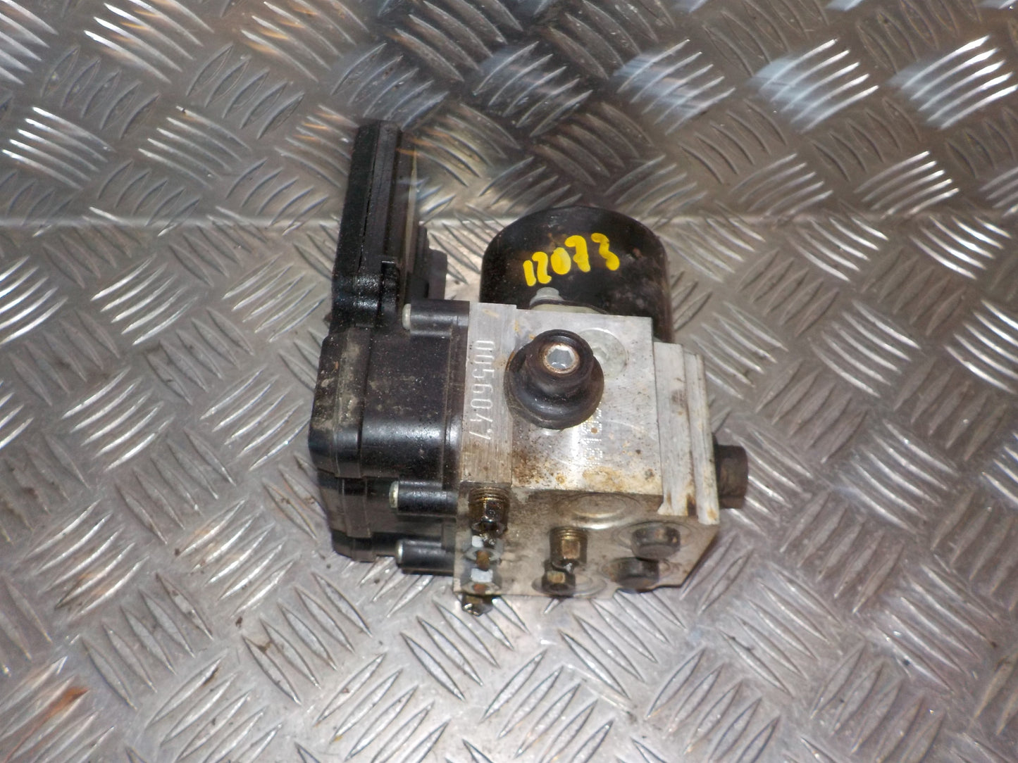 Opel Vectra B Abs Pumpe Med OEM Nr. 13091801 Fra Opel Ophugger