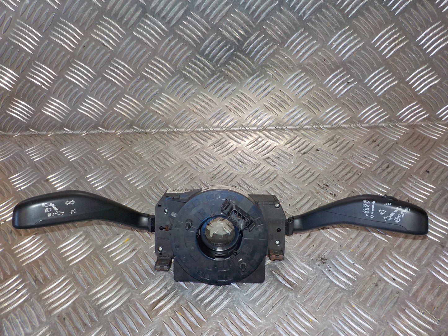 VW Polo 6R Kontakt Combi Med OEM Nr. 6Q0953513AG Fra VW Ophugger