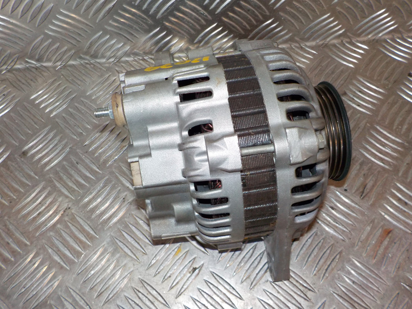 Hyundai Accent Generator Med OEM Nr. 3730022020 Fra Hyundai Ophugger