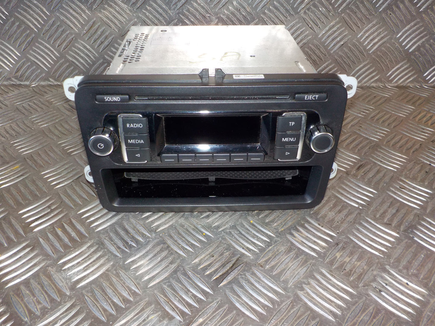 VW Tiguan 5N Radio M/Cd Med OEM Nr. 5M0035156D Fra VW Ophugger