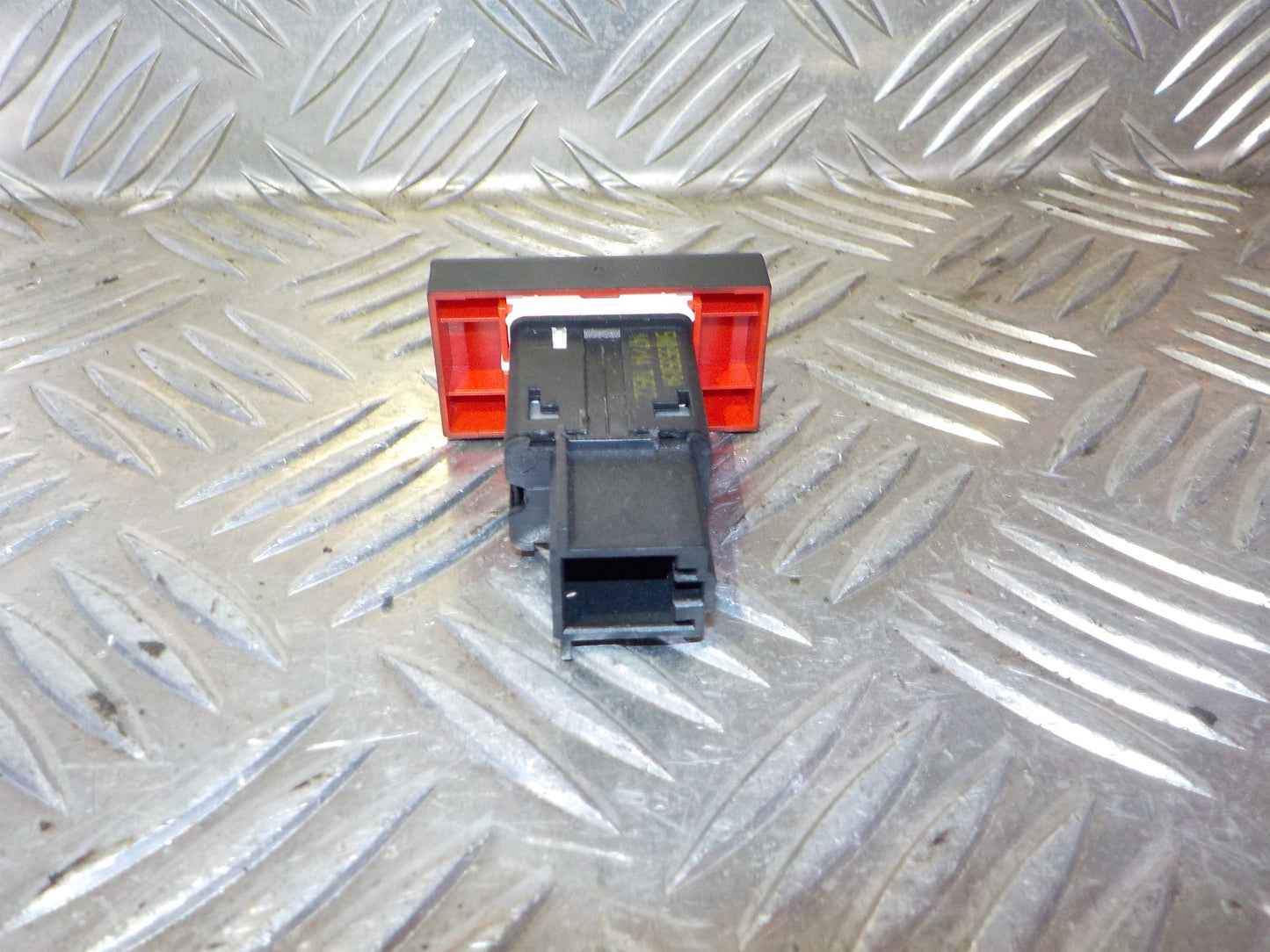 VW Tiguan 5N Kontakt Katastrofe Med OEM Nr. 5N1953509A Fra VW Ophugger
