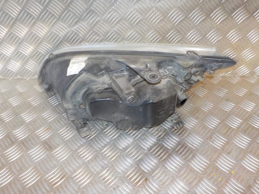 Ford Focus Forlygte Med OEM Nr. 4M5113029AC Fra Ford Ophugger