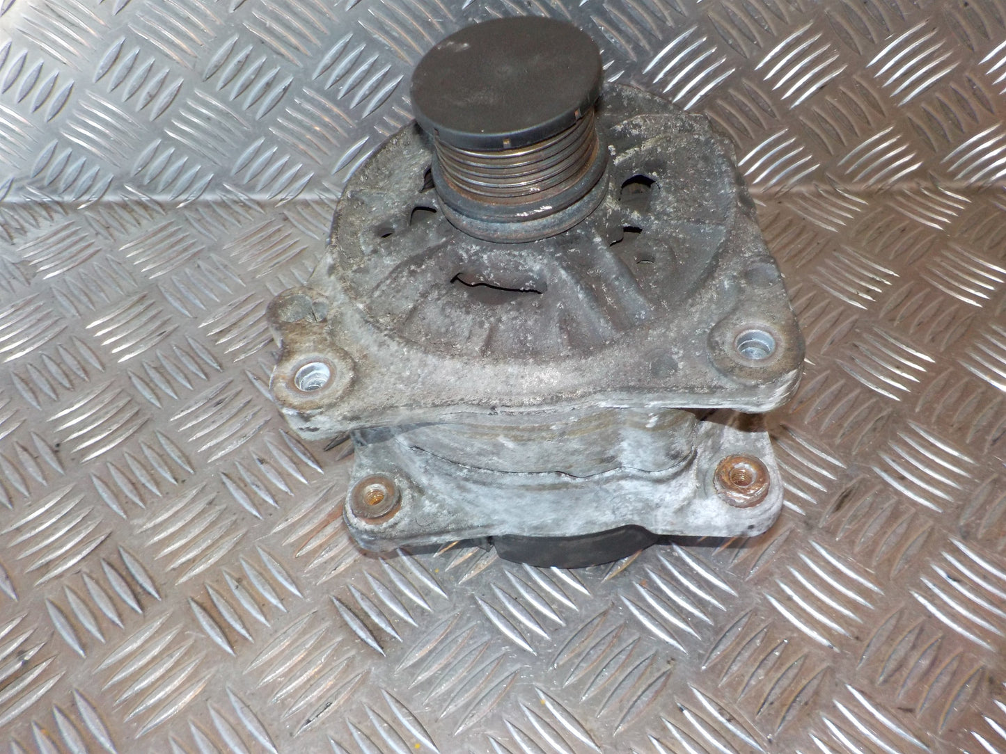 VW Sharan 7M Generator Med OEM Nr. 028903026G Fra VW Ophugger