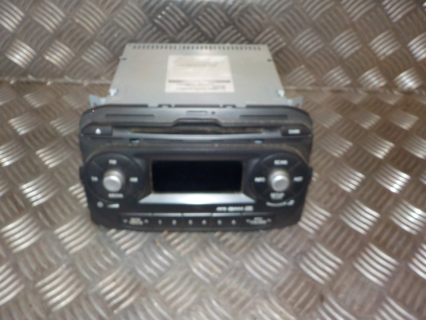 Kia Picanto Radio M/Cd Med OEM Nr. 961701Y201MB2 Fra Kia Ophugger