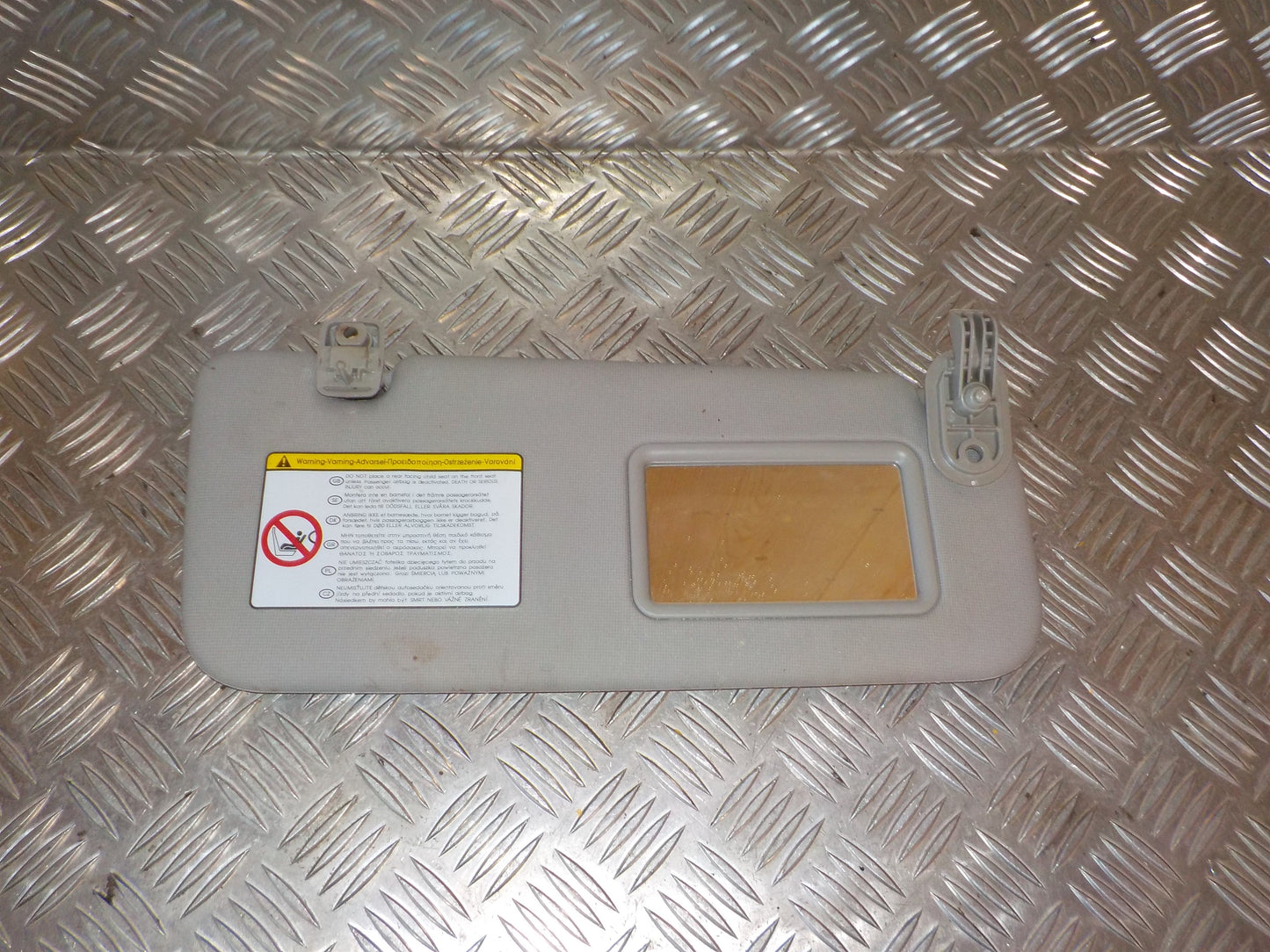 Kia Picanto Solskærm Med OEM Nr. Ophugger Fra Kia Ophugger