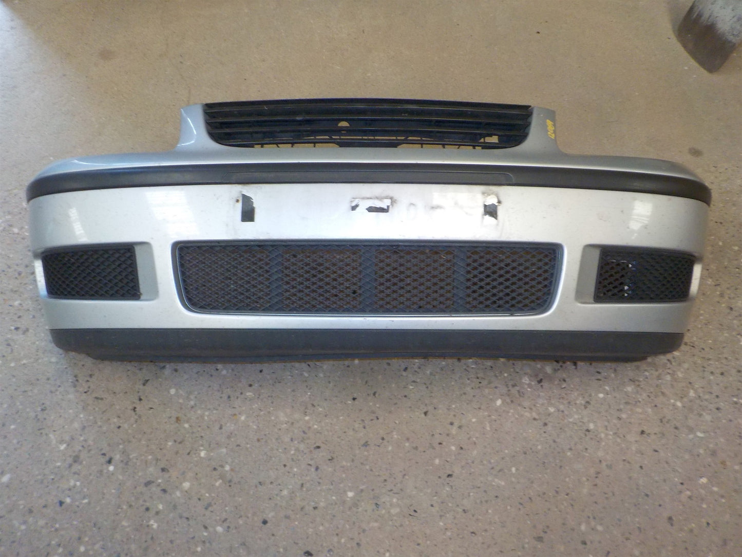 VW Polo Facel. 6N Forkofanger Med OEM Nr. 6N0807217E Fra VW Ophugger