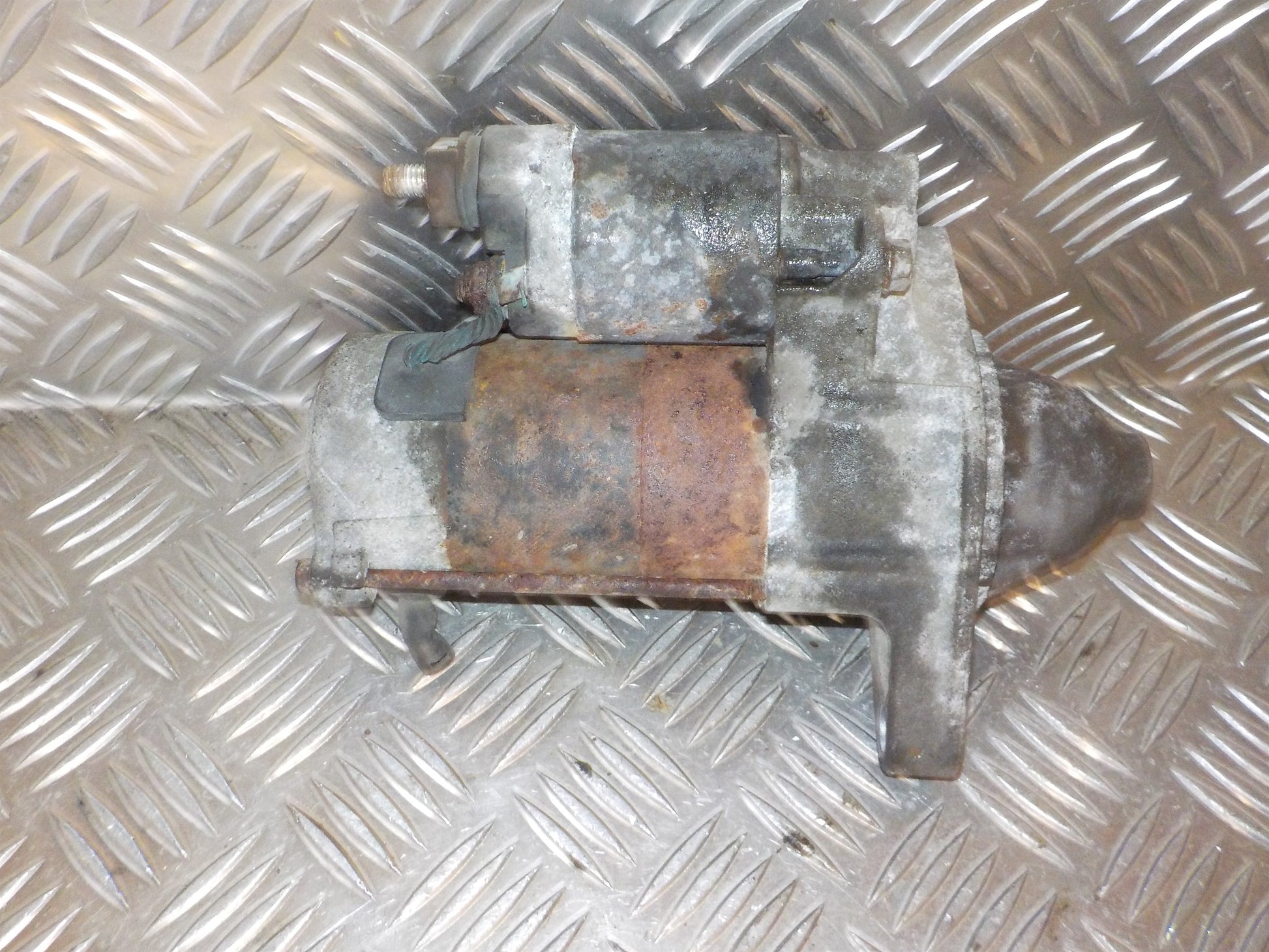 Toyota Yaris Verso Starter Med OEM Nr. Ophugger Fra Toyota Ophugger