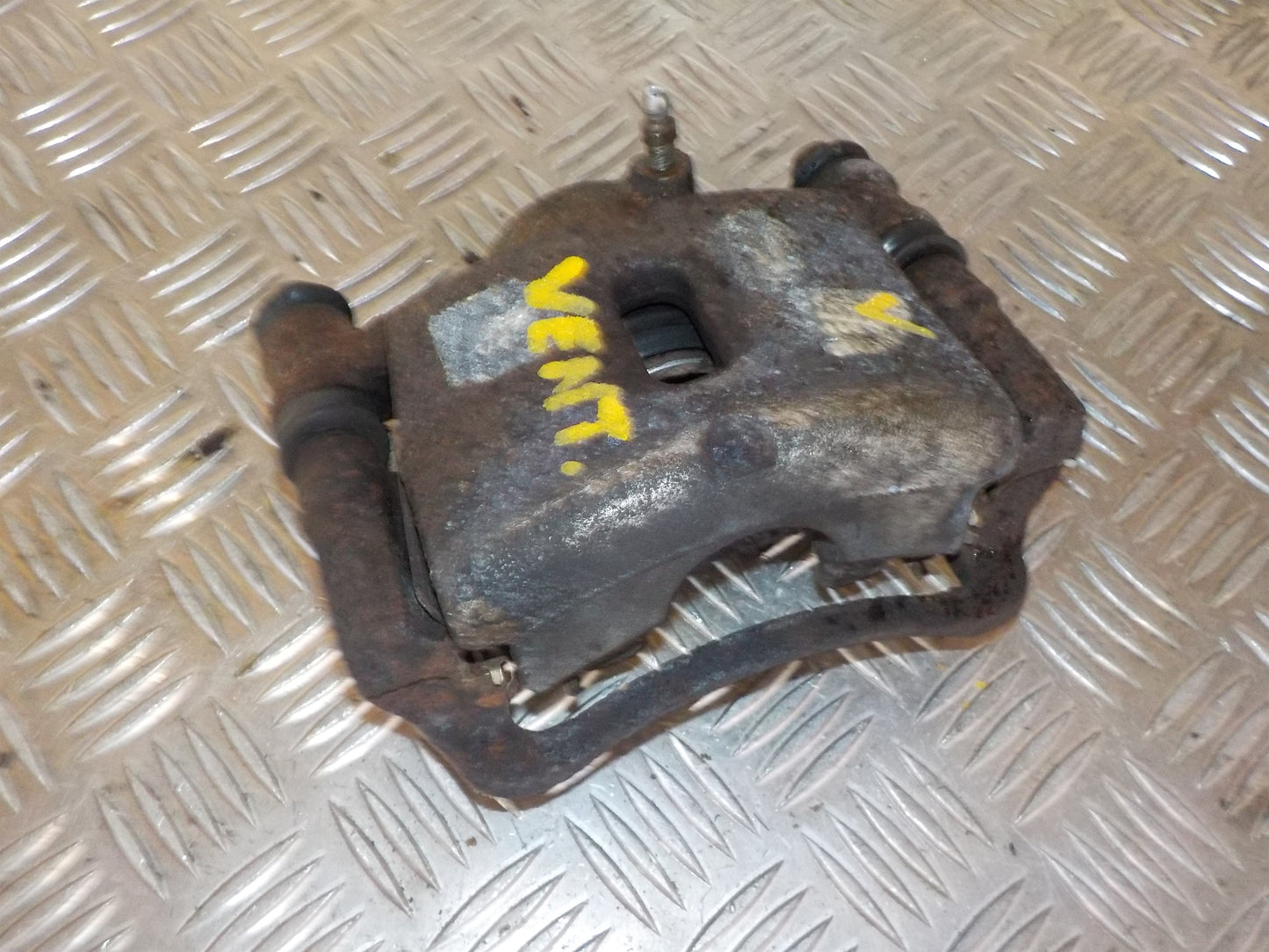 Kia Picanto Bremsekaliber Vf Med OEM Nr. 5811007500 Fra Kia Ophugger