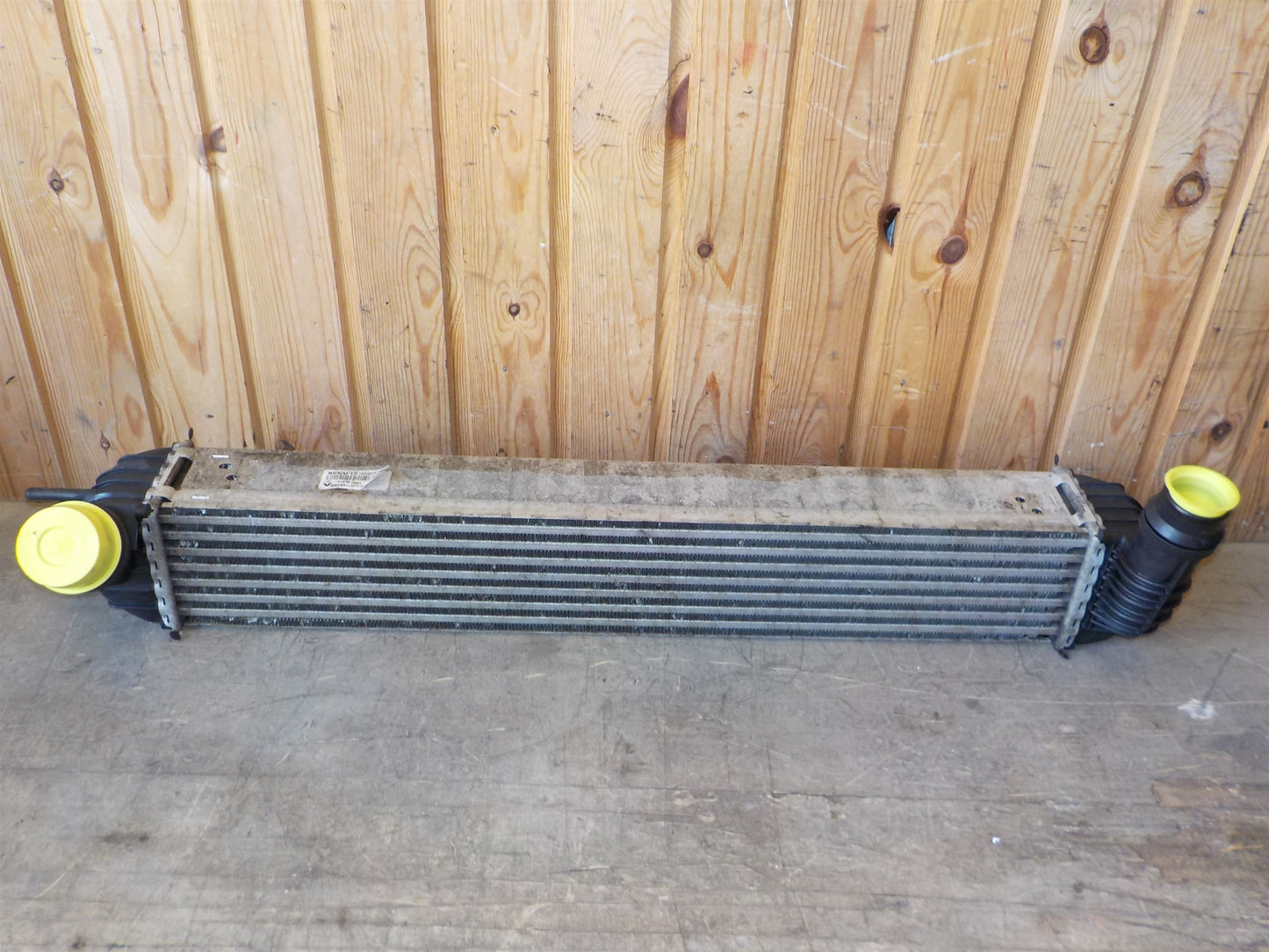 Renault Laguna 3 Køler Intercooler Med OEM Nr. 144610001NH Fra Renault Ophugger