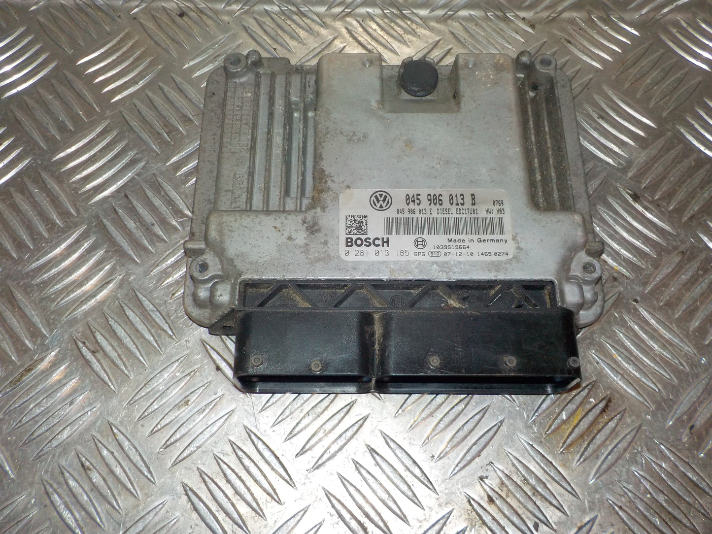 Skoda Fabia Motorstyring - Motorstyreboks - Injection Elboks Med OEM Nr. 045906013B Fra Skoda Ophugger