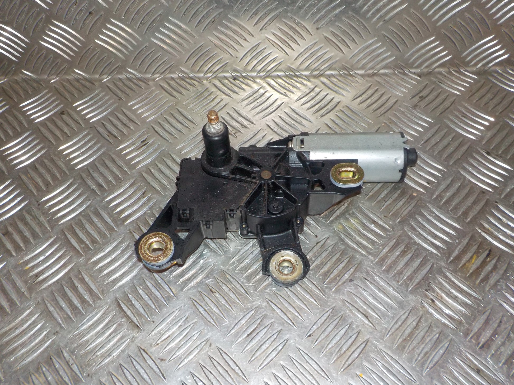 Skoda Octavia Bagrudevisker Motor Med OEM Nr. 1U9955711 Fra Skoda Ophugger