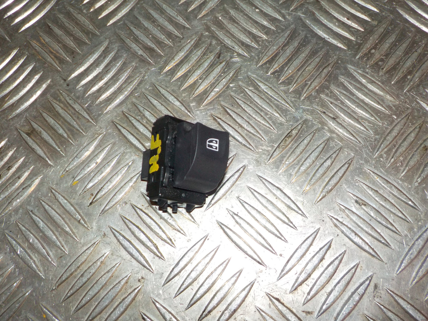 Renault Laguna 3 Kontakt Rudehejs Med OEM Nr. E3017620110C Fra Renault Ophugger