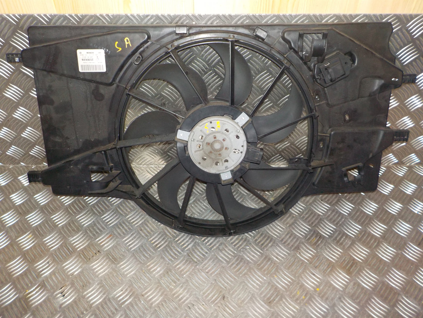 Renault Laguna 3 Kølerblæser El Med OEM Nr. 214810039R Fra Renault Ophugger