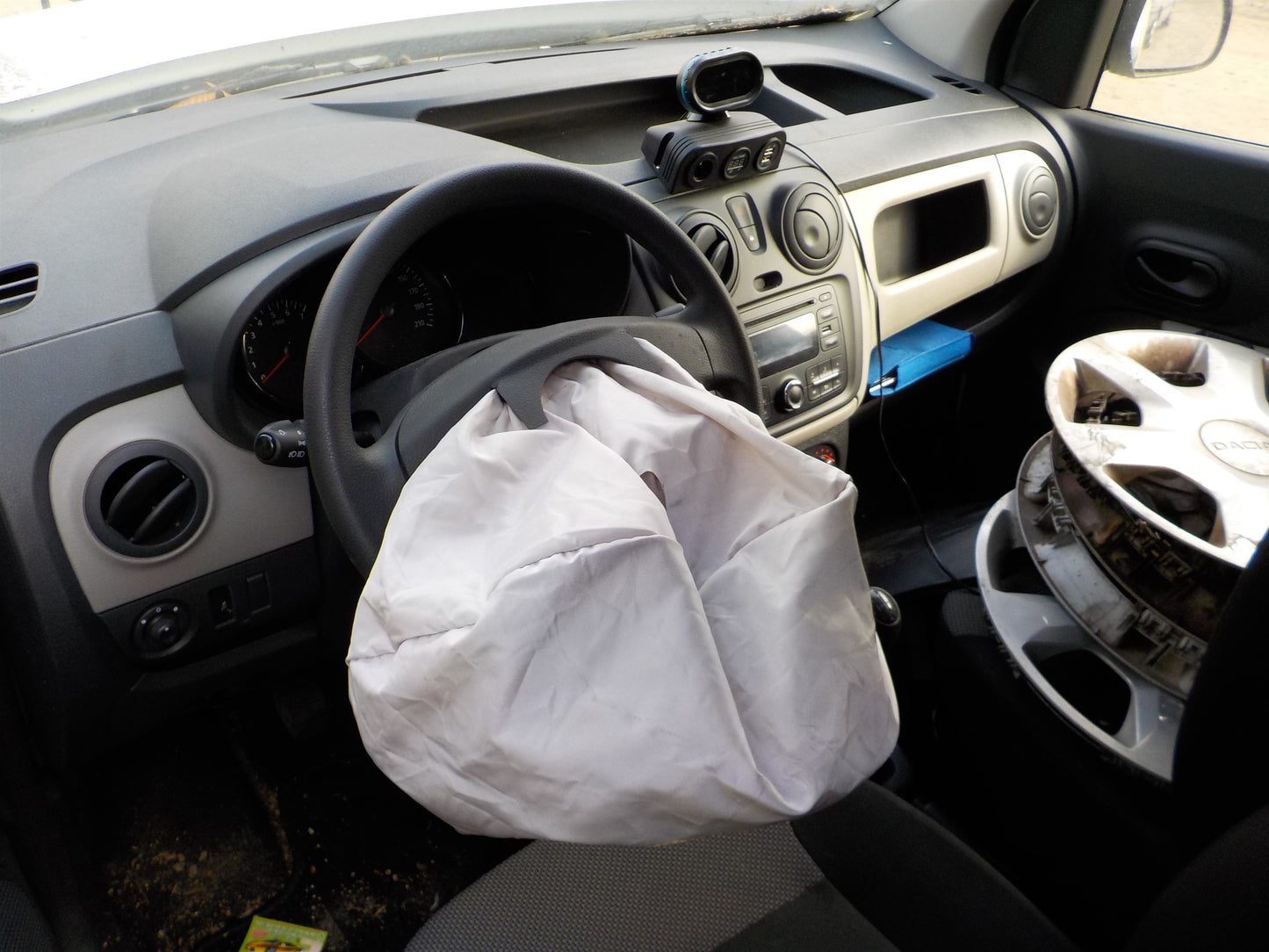 Dacia Dokker Pluk-Selv-Bil Med OEM Nr. Ophugger Fra Dacia Ophugger