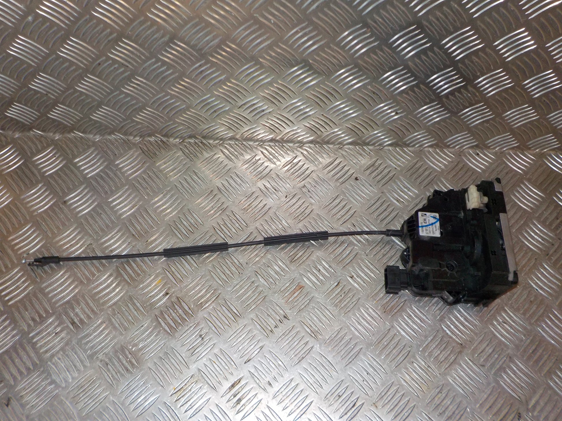 Opel Meriva B Dørlås Med OEM Nr. 13258274 Fra Opel Ophugger